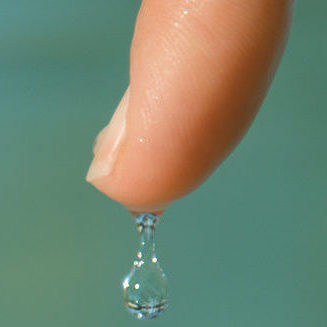Water drop off finger